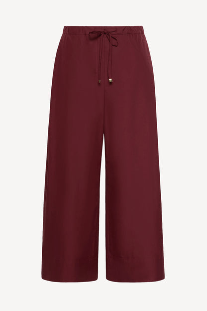 Hose Aureo in RubinS Max Mara - Anita Hass