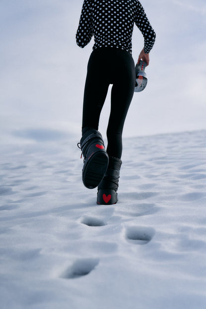 Moon Boot Icon 'Heart' in zwart Moon Boot x Anita Hass - Anita Hass