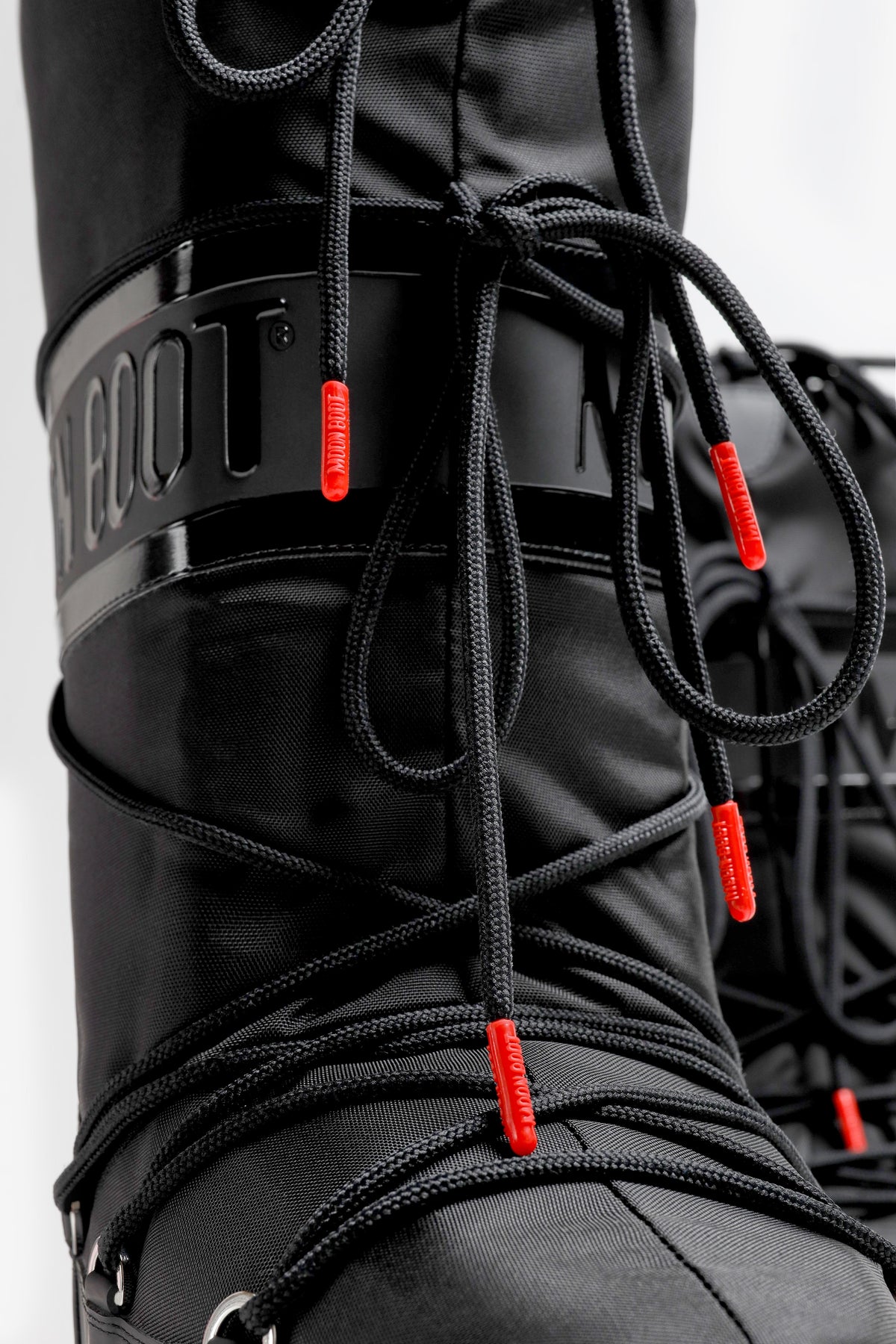 Moon Boot Icon 'Heart' in zwart Moon Boot x Anita Hass - Anita Hass