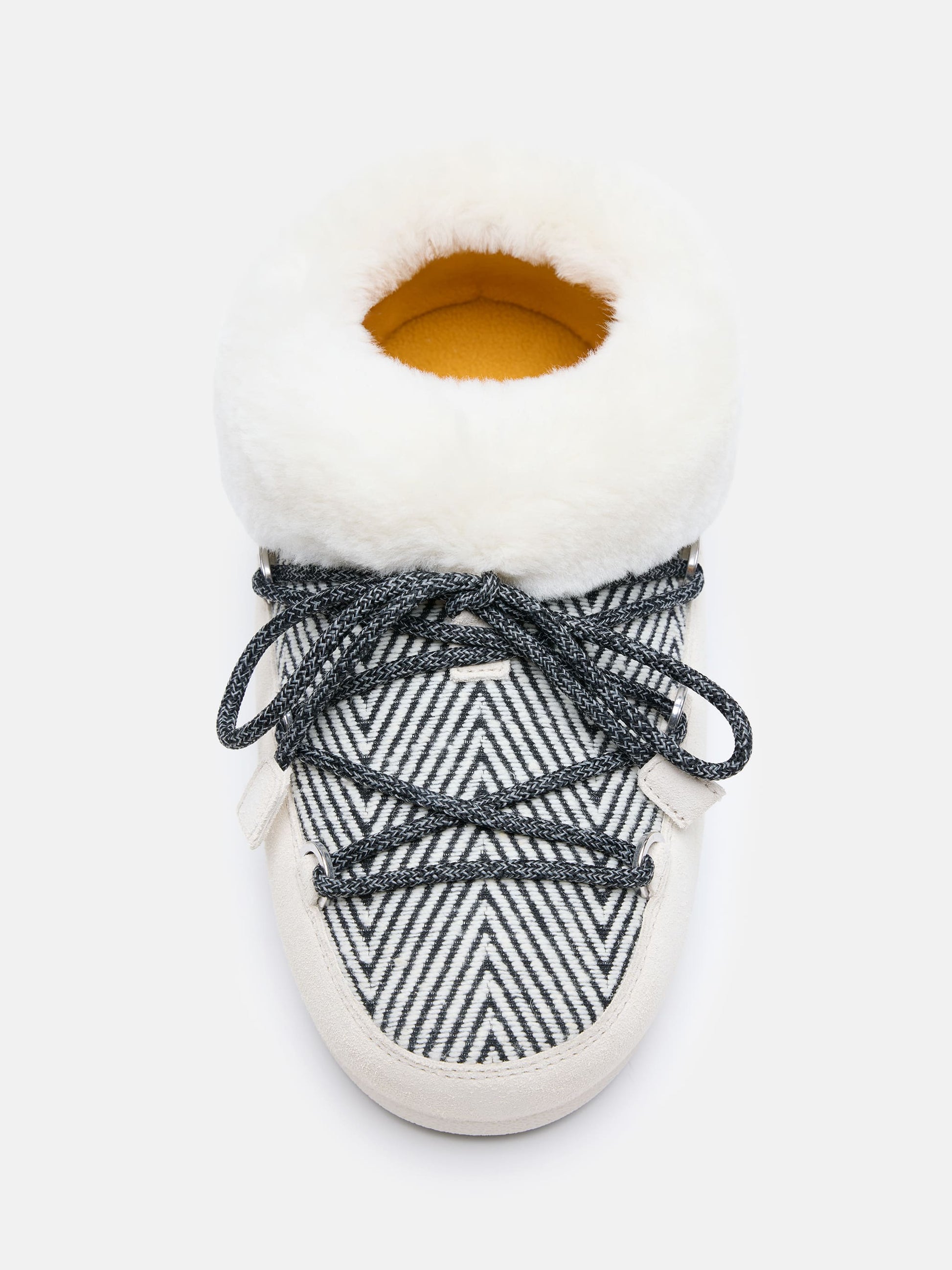 Mules Moon Boot EVX Chalet en color White Sand | Moon Boot x Guest in Residence - Anita Hass