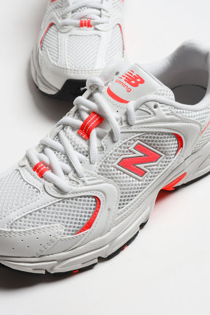 530 Sneakers in Sea Salt/Peach Nectar by New Balance - Anita Hass