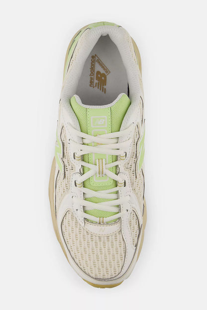 New Balance 740 Sneakers in Dry Lime/Linen - Anita Hass