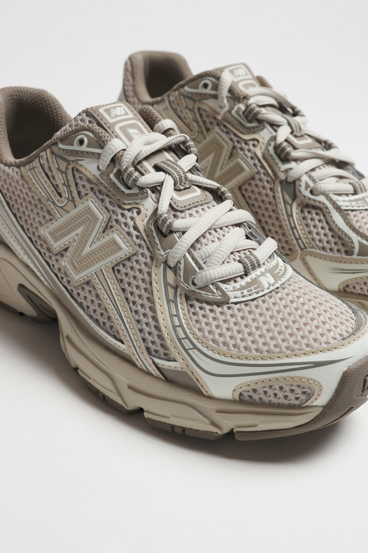 Sneaker 740 in Timberwolf/Sea Salt New Balance - Anita Hass