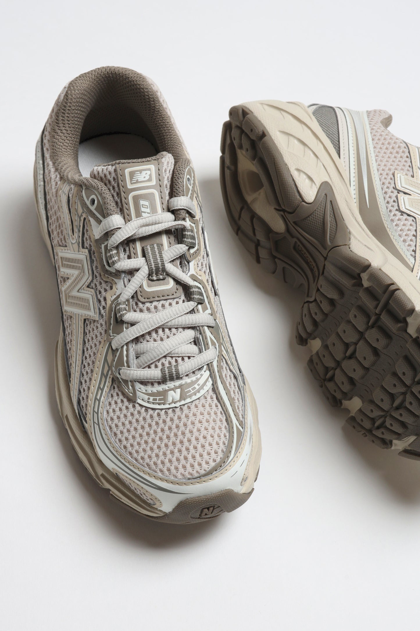 Sneaker 740 in Timberwolf/Sea Salt New Balance - Anita Hass