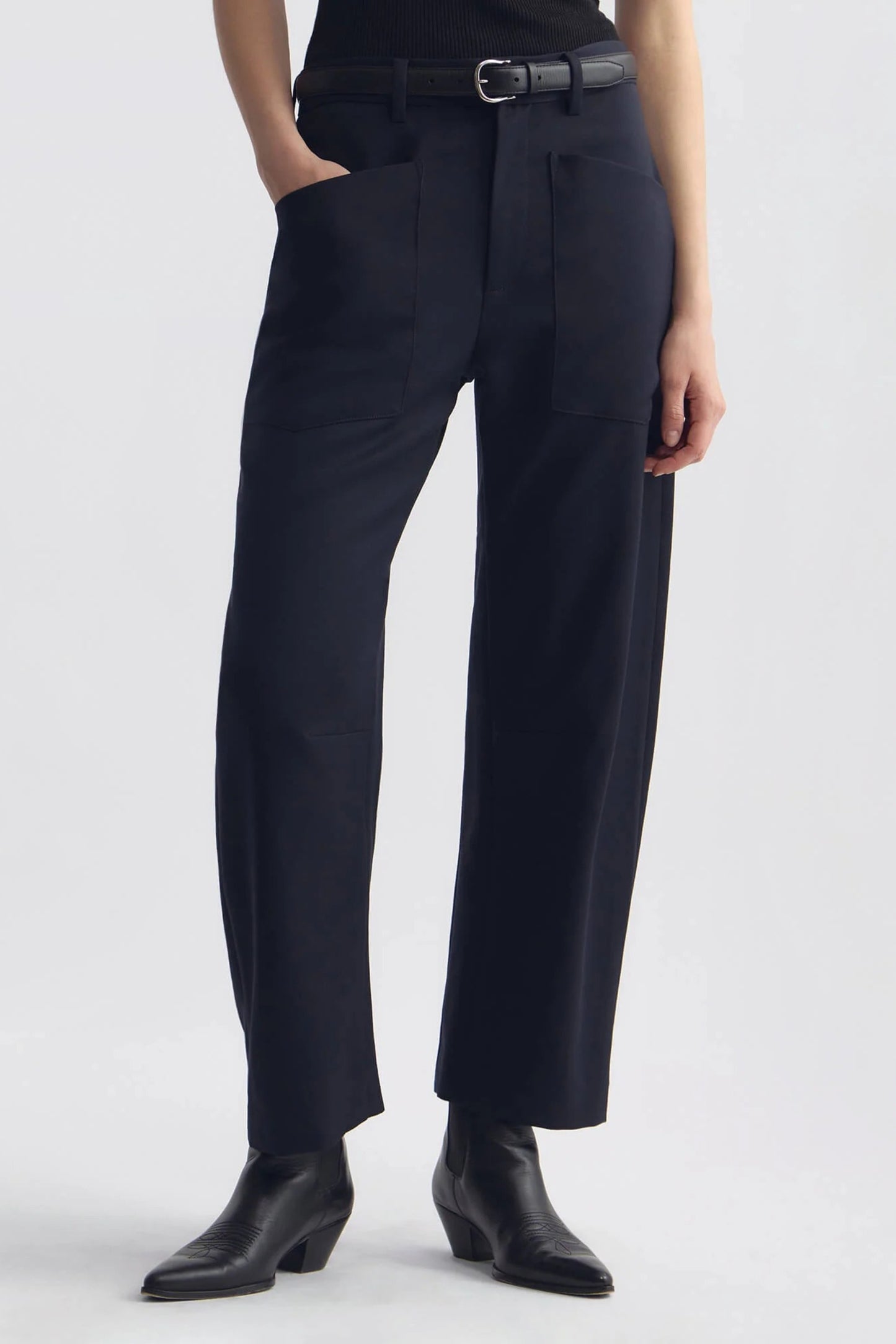 Hose Shon Wool in Midnight Nili Lotan