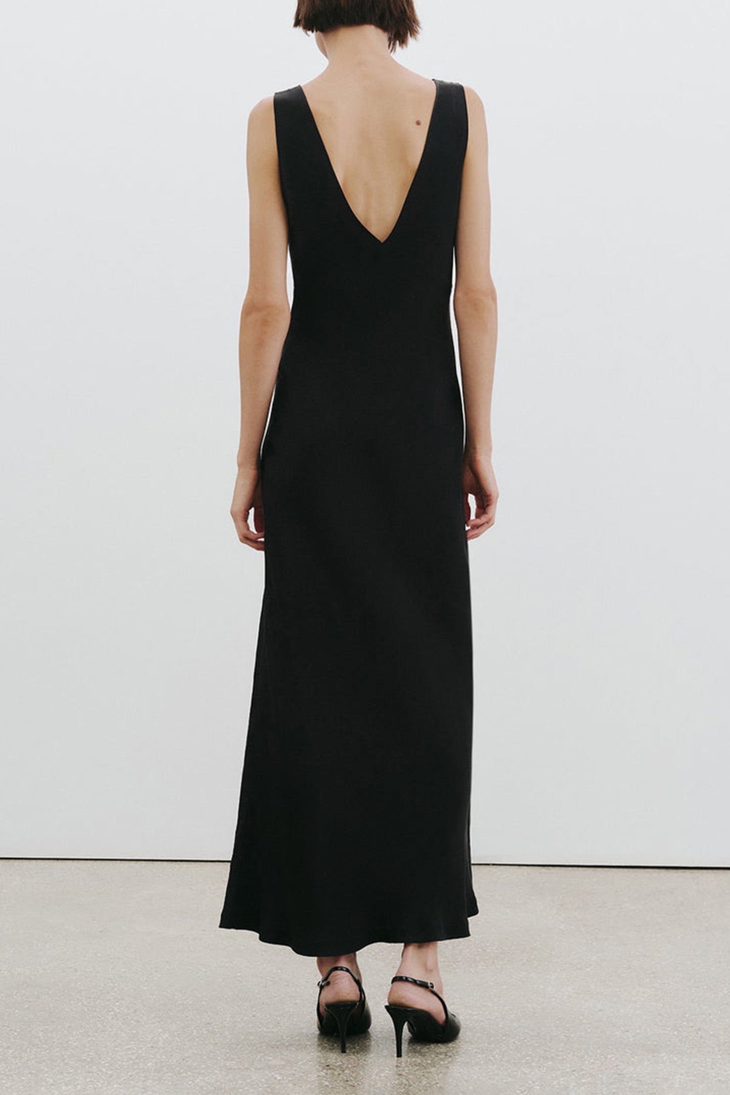 Robe Roya en noir - Nili Lotan - Anita Hass