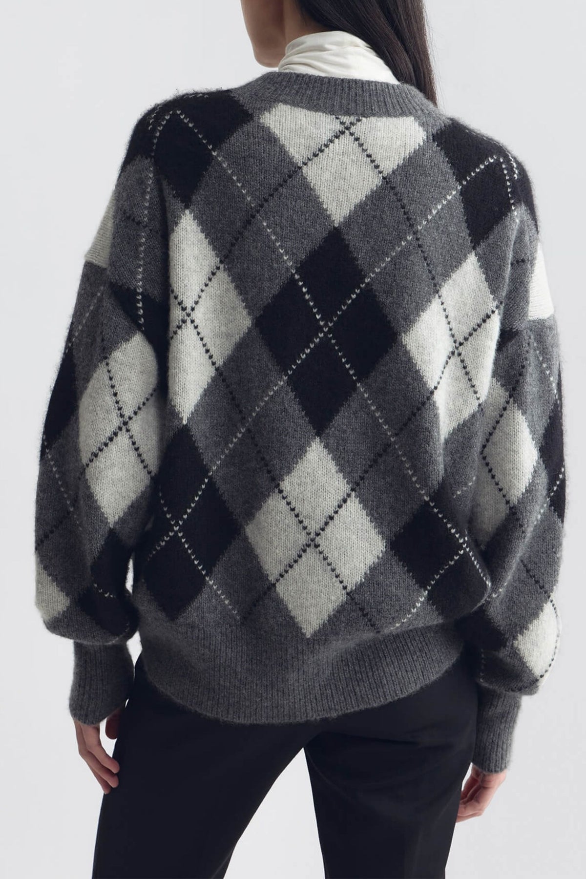 Pullover Donnika in Charcoal Nili Lotan