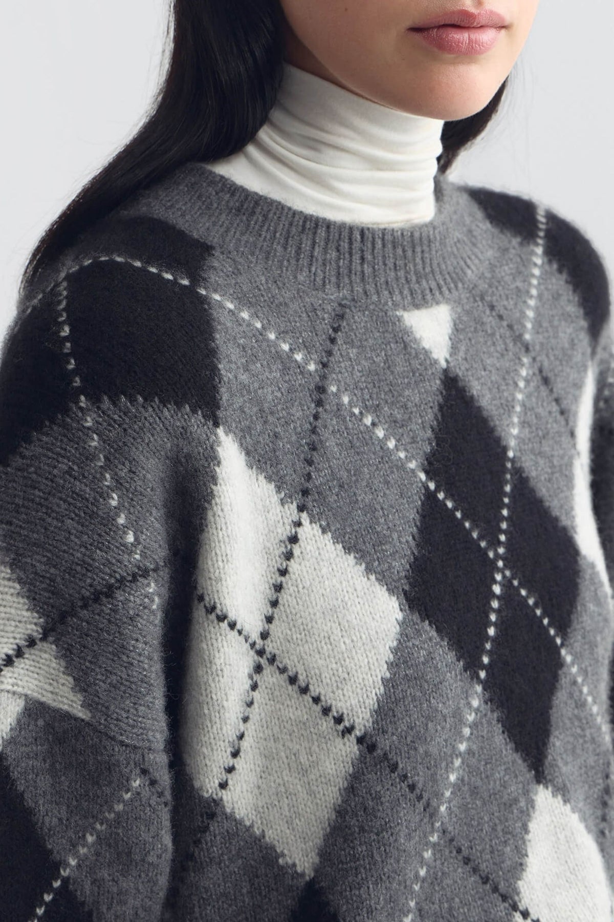 Pullover Donnika in Charcoal Nili Lotan