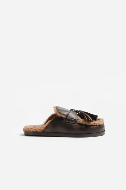 Mules Ranch Tassel Fur in Coffee Posa