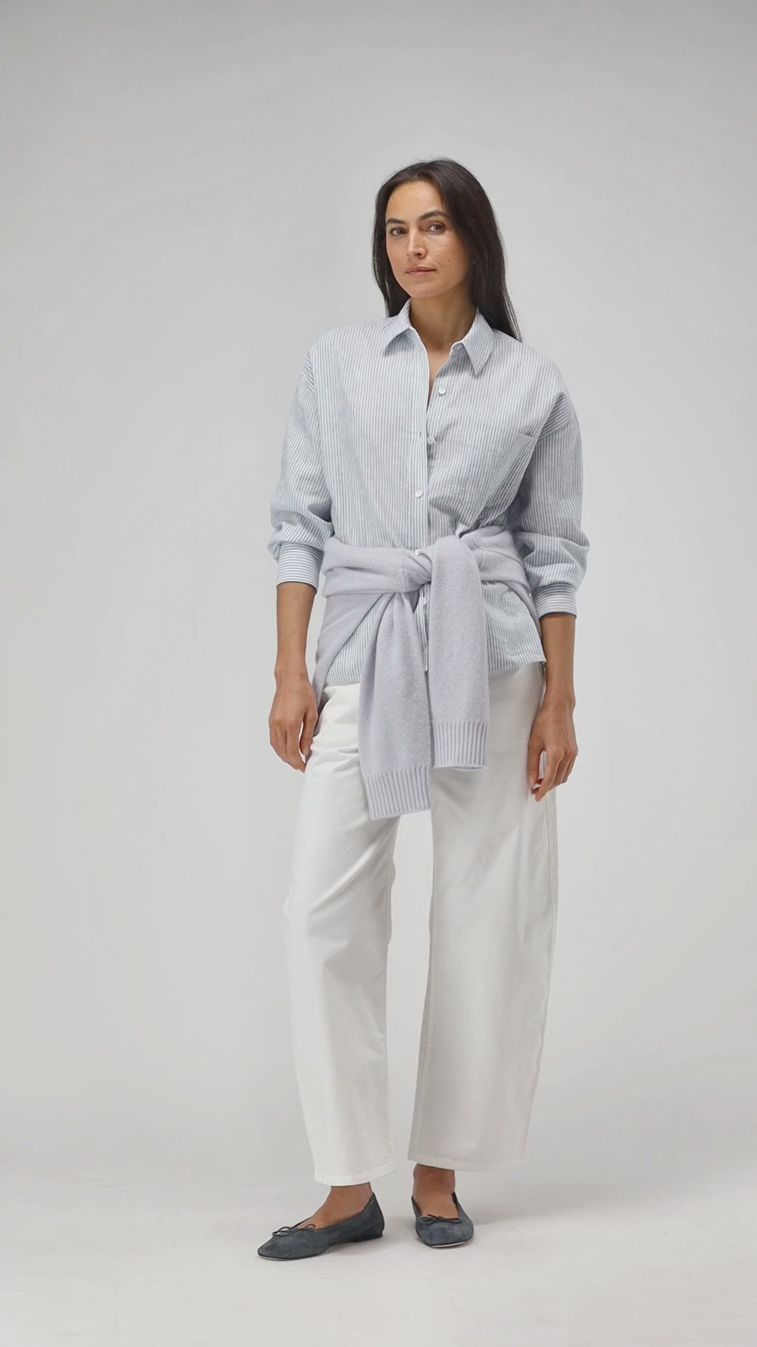 Bluse Bea in Hellblau/Weiß Ladneri