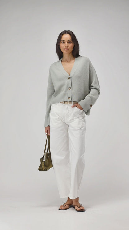 Cardigan Palais in LakeLadneri - Anita Hass