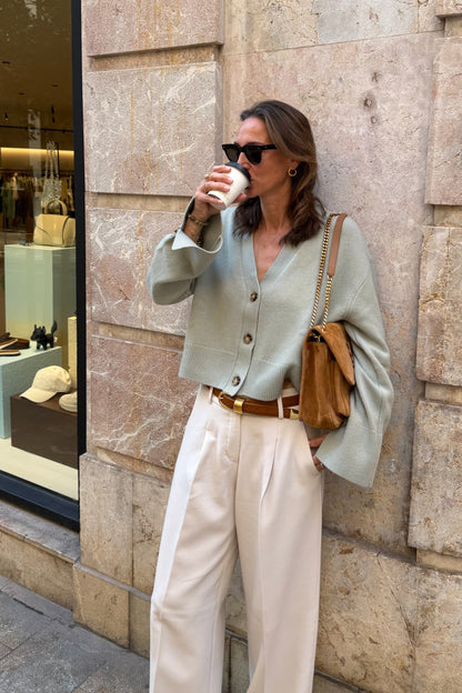 Cardigan Palais in LakeLadneri - Anita Hass