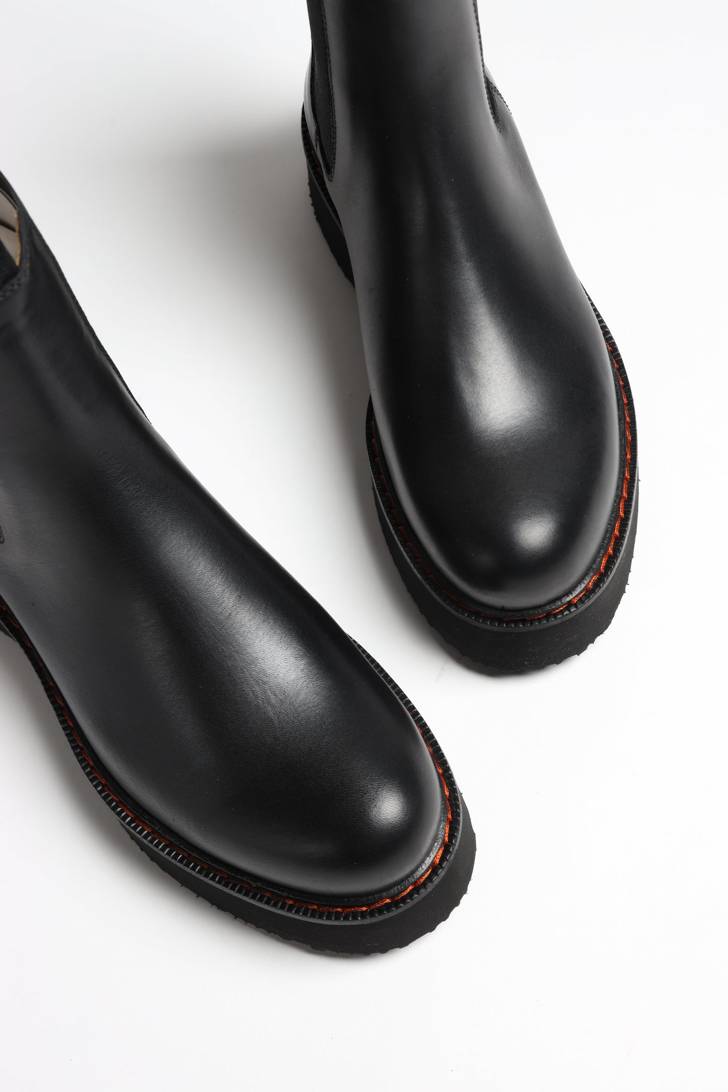 Boots Single Stack Chelsea in Schwarz R13