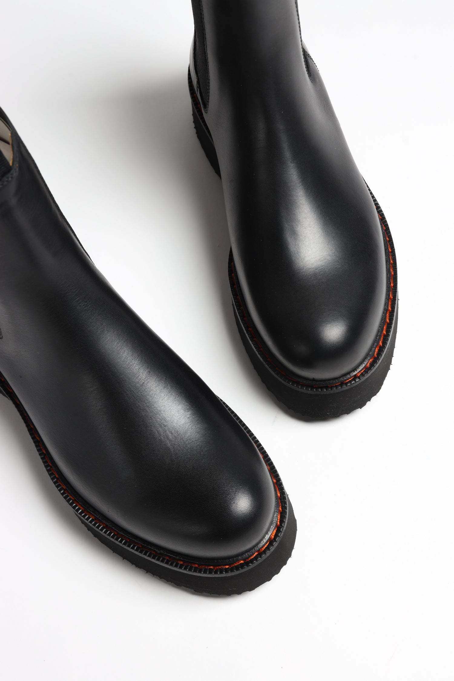 Boots Single Stack Chelsea in Schwarz R13