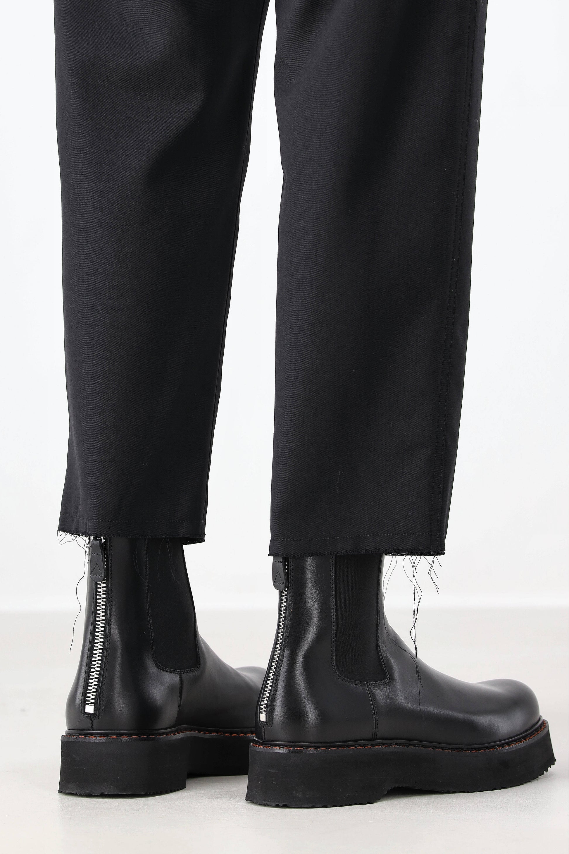 Boots Single Stack Chelsea in Schwarz R13