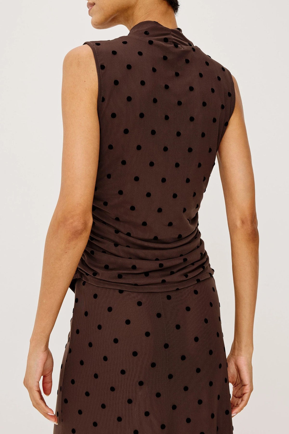 Top Lauris Polka Dot in Chocolate Rails