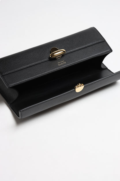 Tasche Slim Symmetry Pochette in Schwarz Savette
