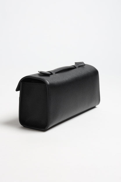 Tasche Slim Symmetry Pochette in Schwarz Savette