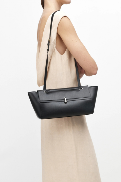 Tasche Symmetry Trapeze in Schwarz Savette