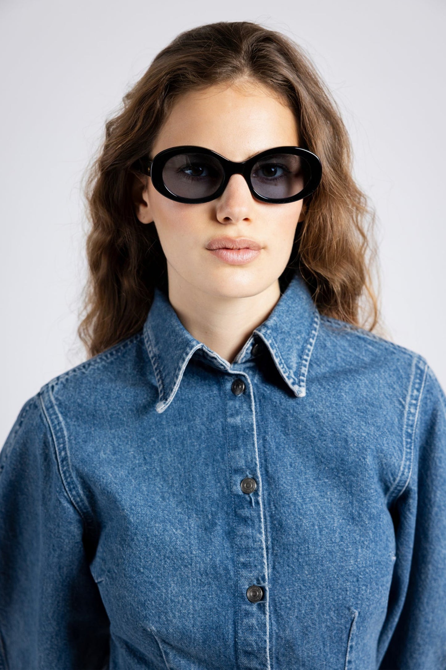 Sonnenbrille 141 Waverly Pl in Schwarz/Blau Side Eye