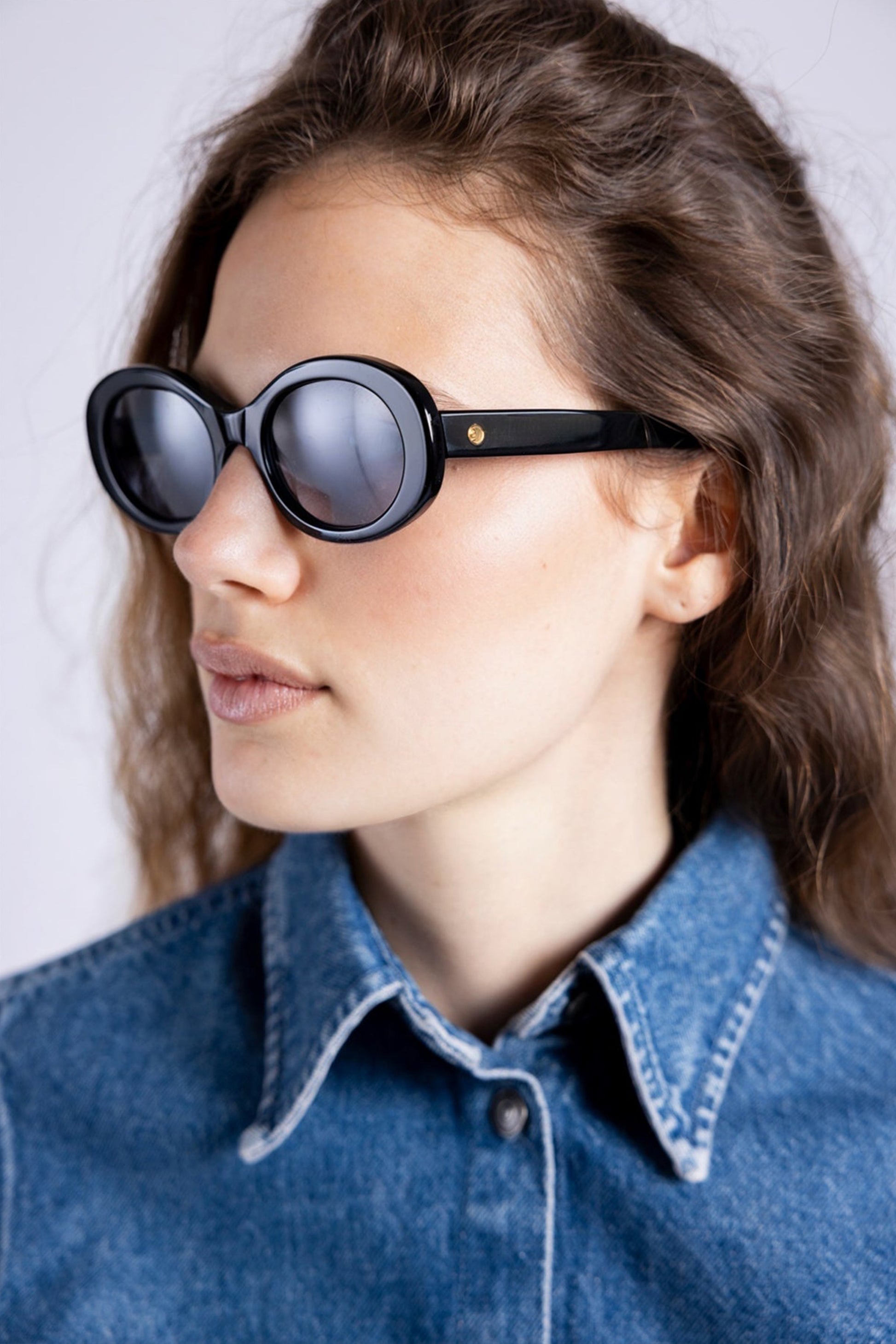 Sonnenbrille 141 Waverly Pl in Schwarz/Blau Side Eye