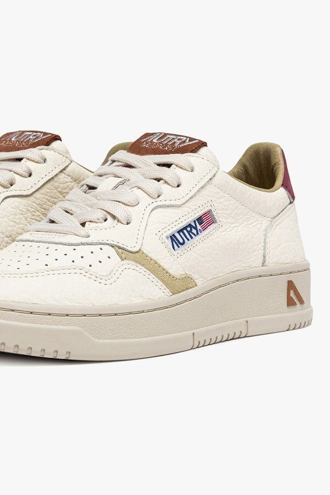 Sneaker Medalist in Marshmallow/BurgundyAutry - Anita Hass