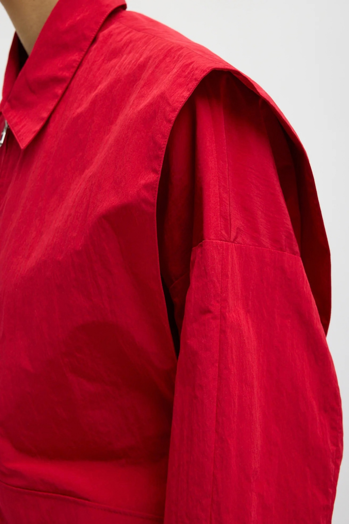 Jacke Nylon Snap Bomber in Rot Tibi