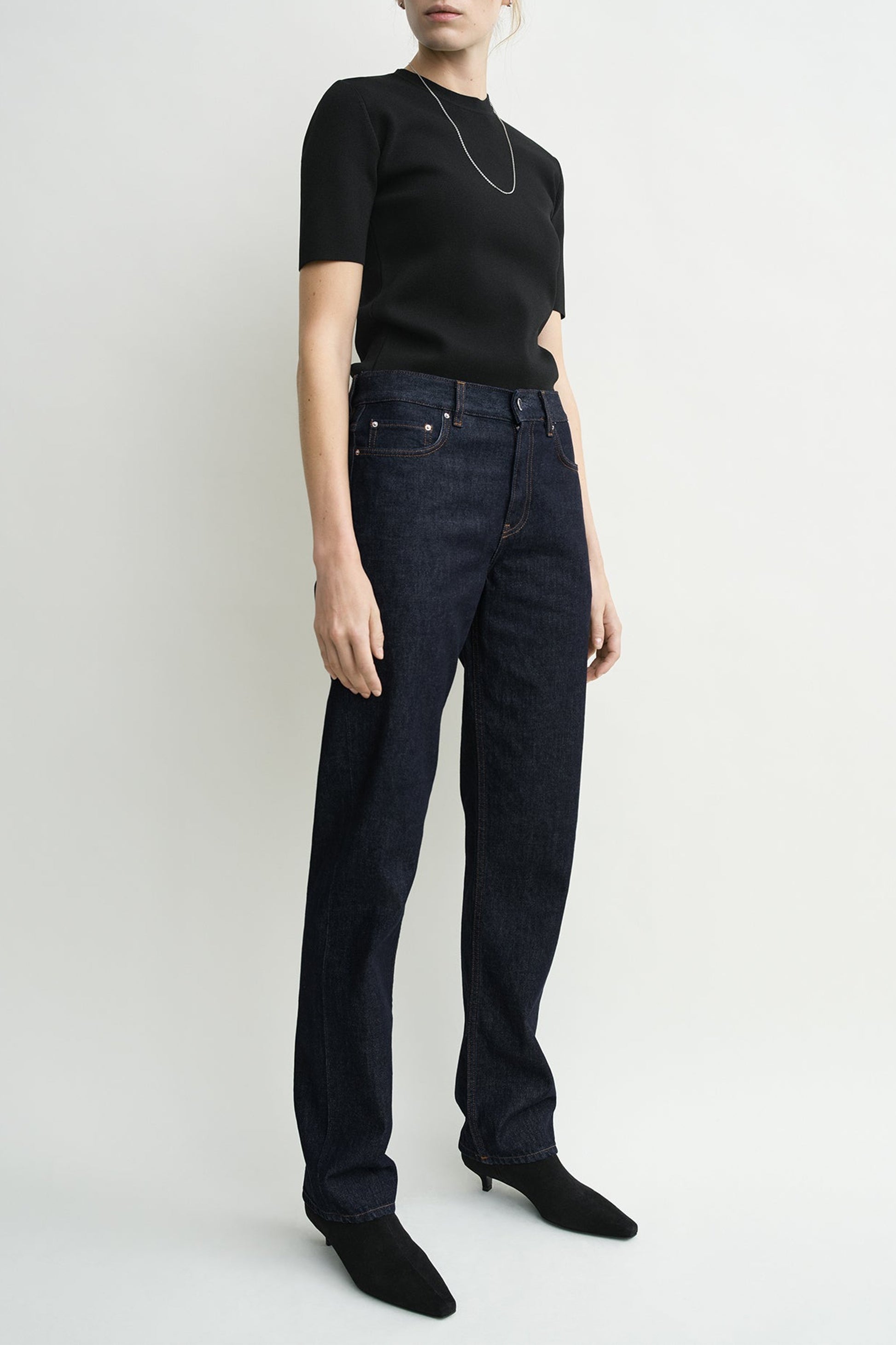 Jeans Low Straight in IndigoToteme - Anita Hass