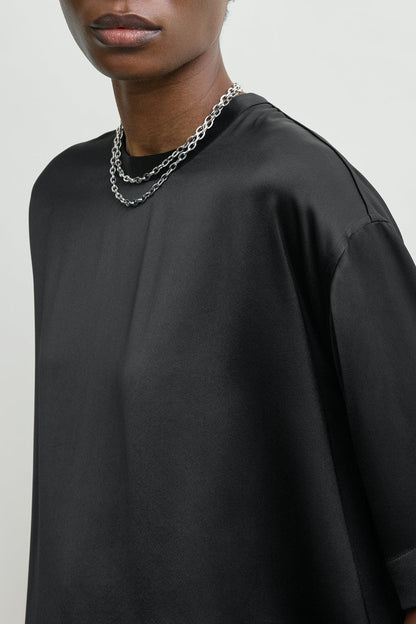 Top Satin Tee in SchwarzToteme - Anita Hass