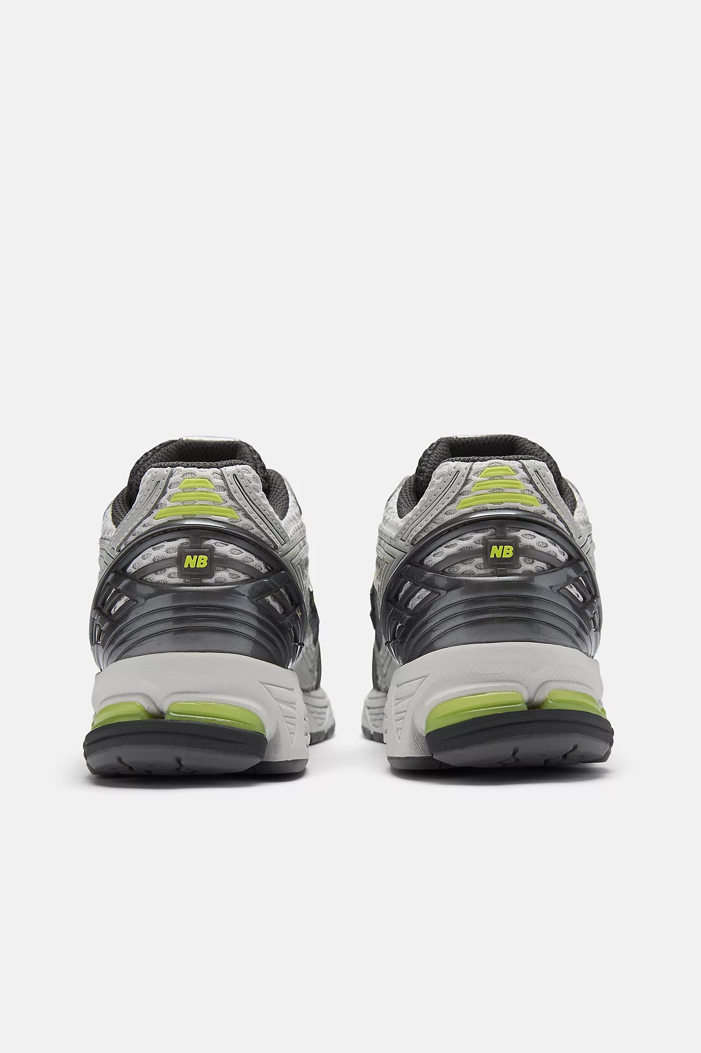 Sneaker 1906R in Silver/Neon Green