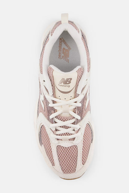 Sneaker 530 in Bisque/Earth ShadowNew Balance - Anita Hass