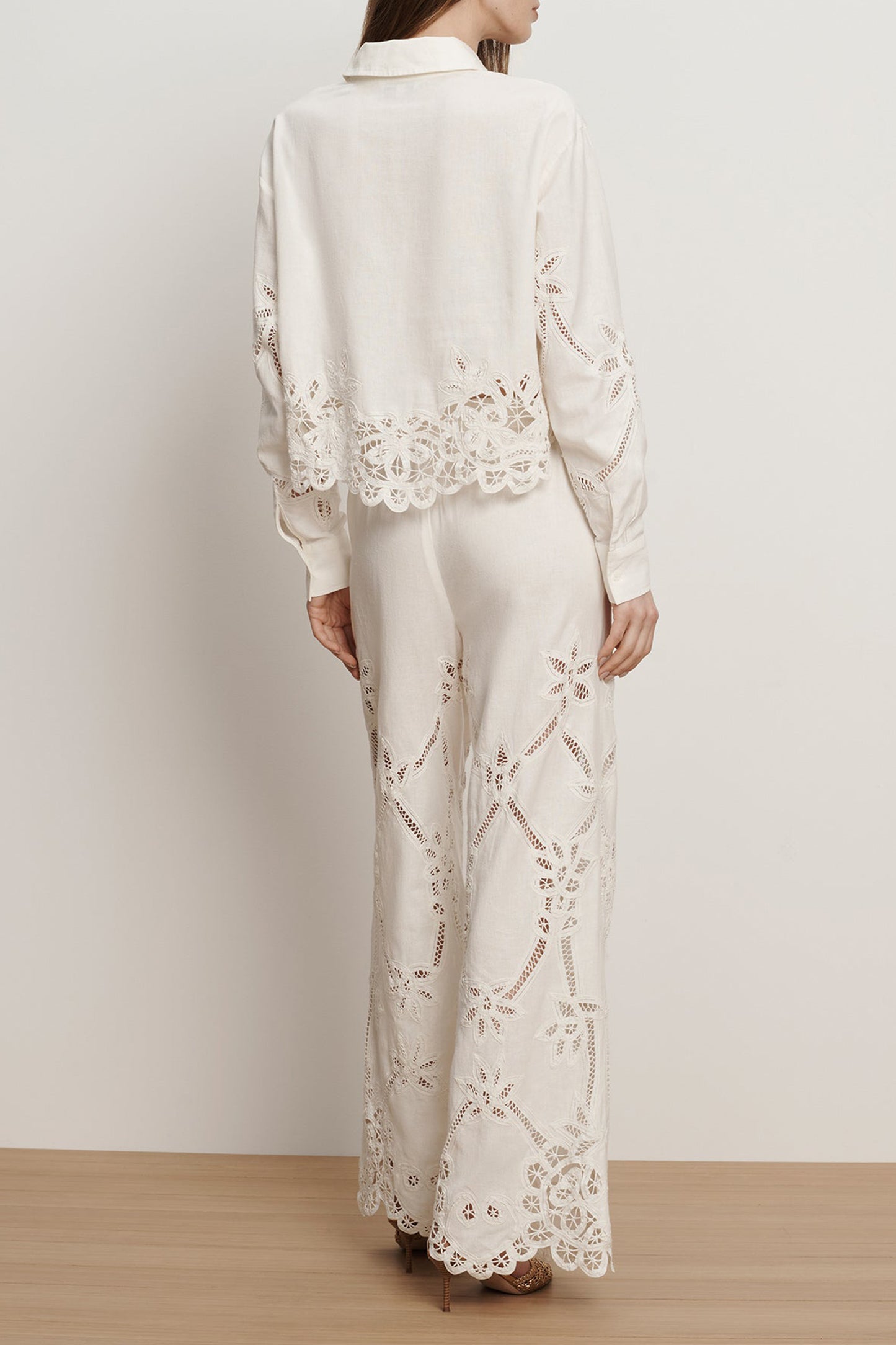 Aderes Eyelet blouse in Dove