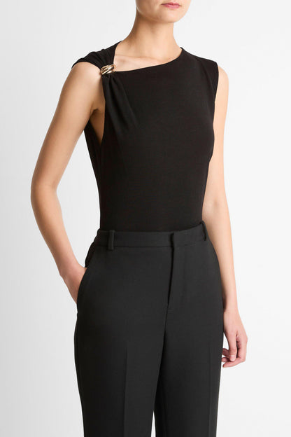 Top Drape Brooch in SchwarzVince - Anita Hass