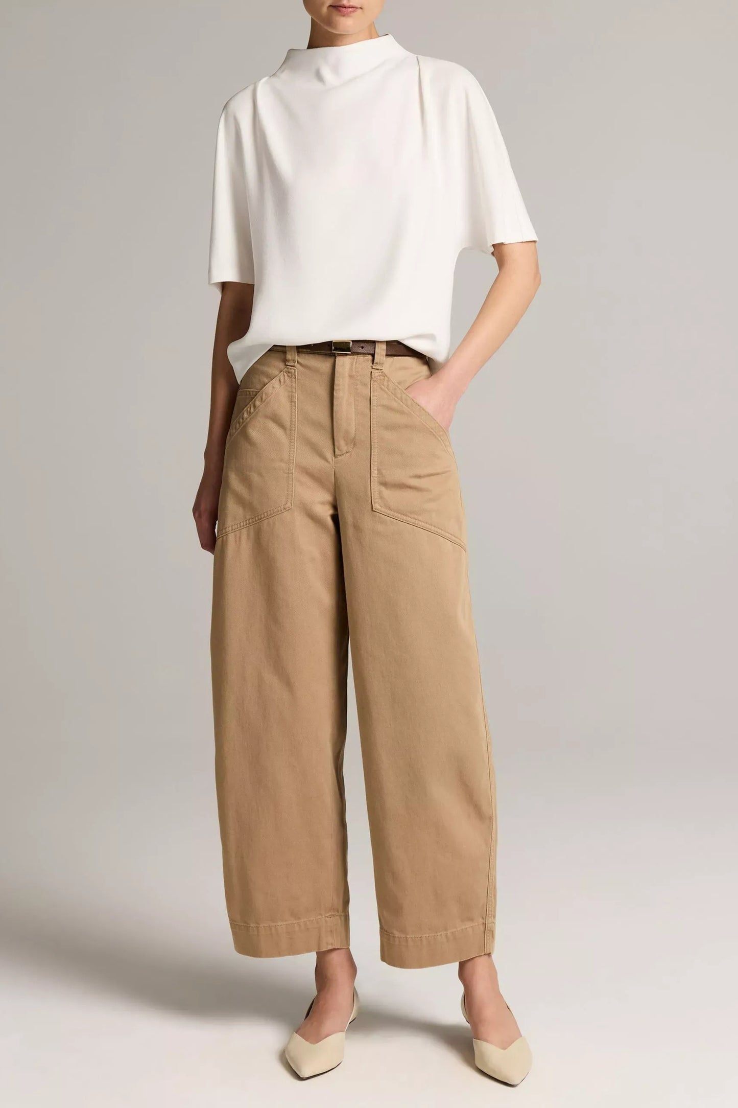 Bluse Funnel Neck in Off White Vince