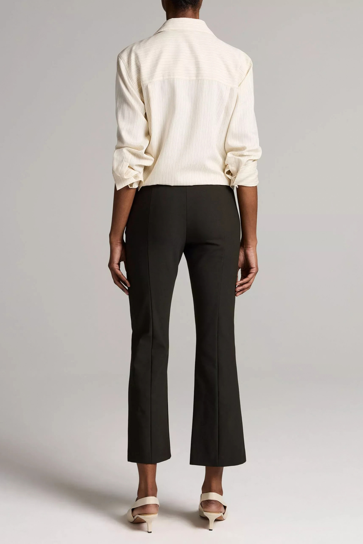 Hose Niki Crop Flare in Deep Forest Vince