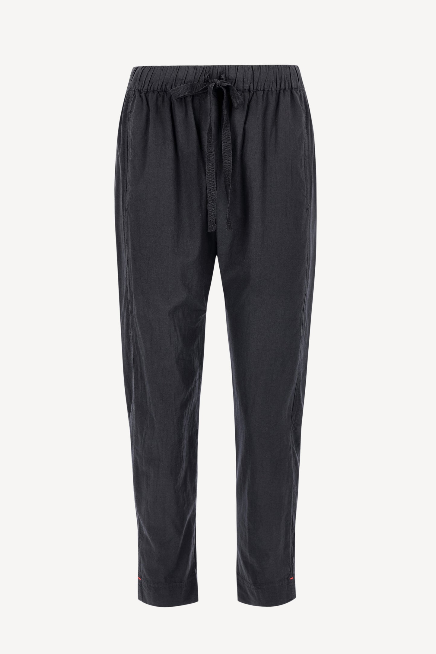 Hose Draper in Schwarz Xírena