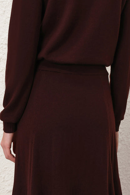 Valiant Lace Skirt in Mahogany