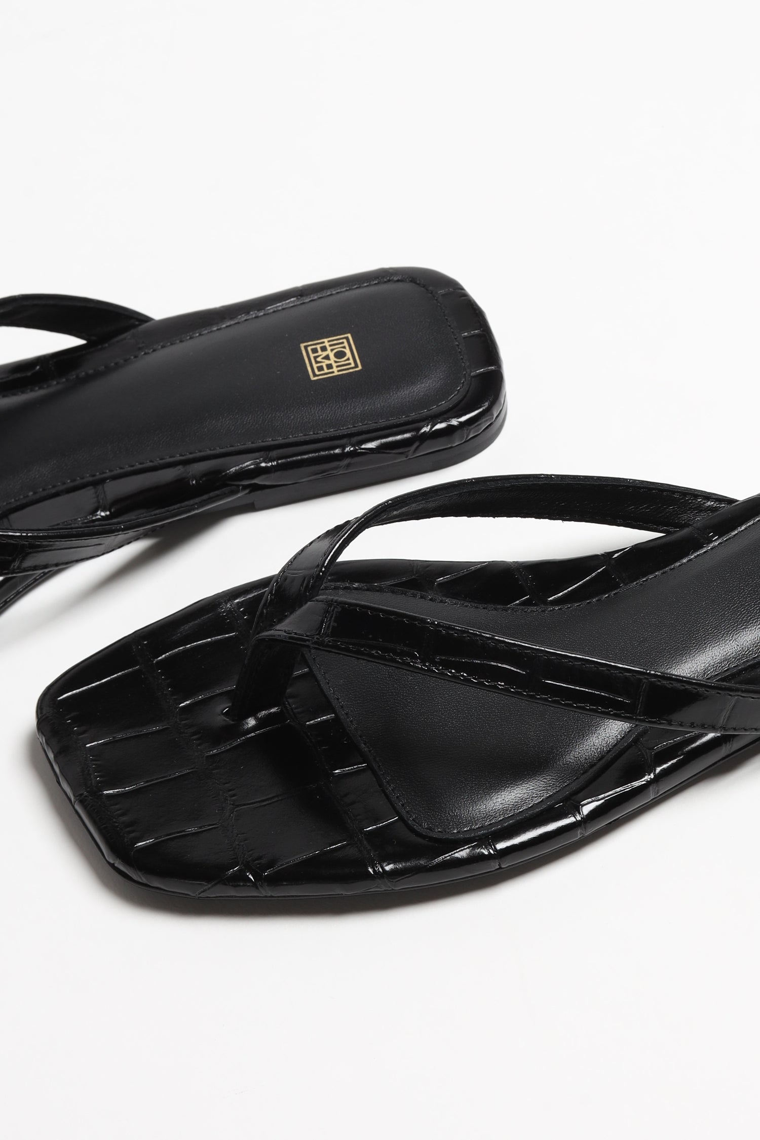 Sandal The Flip Flop in Black Croco –