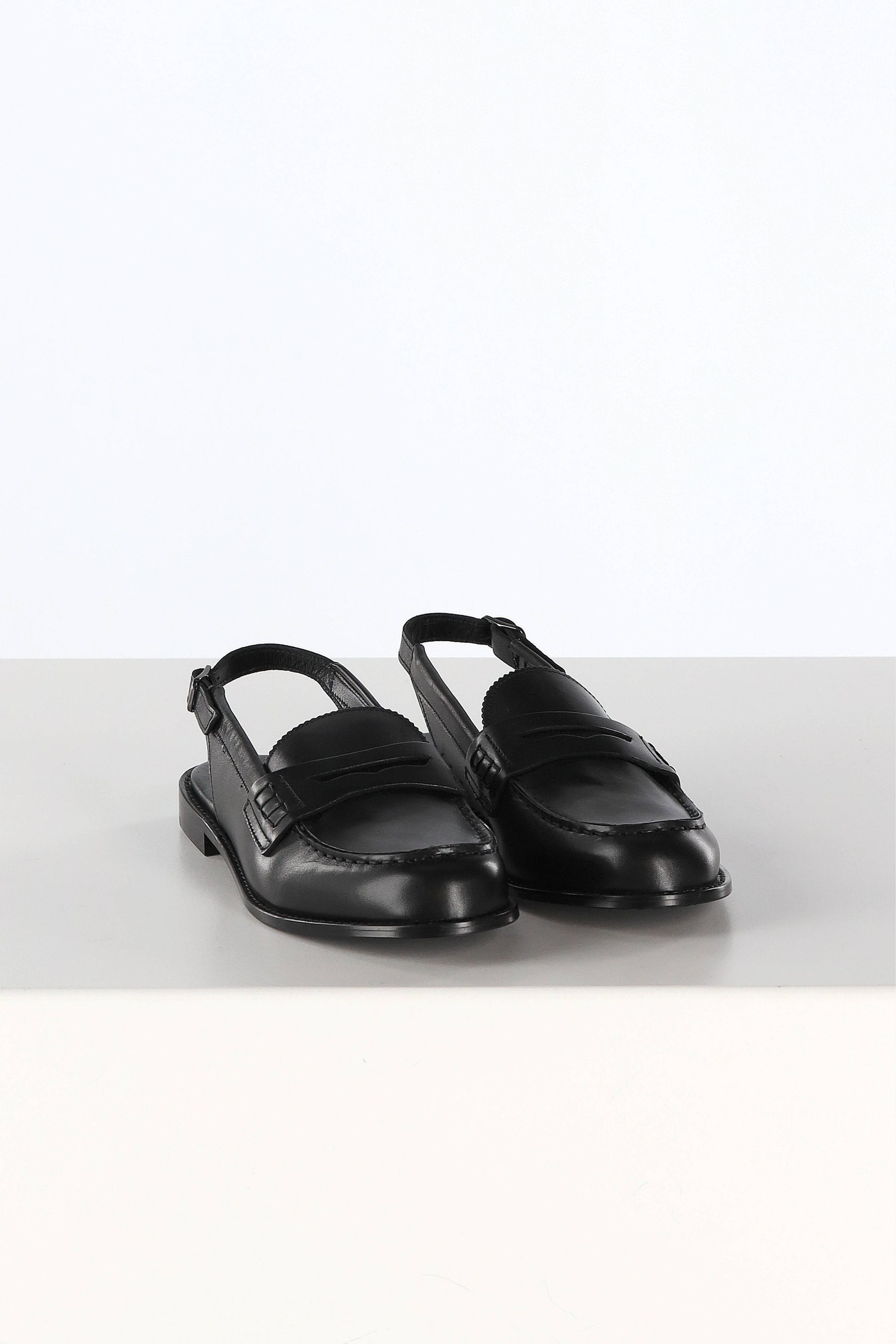 Sling Back Loafer in SchwarzClosed - Anita Hass