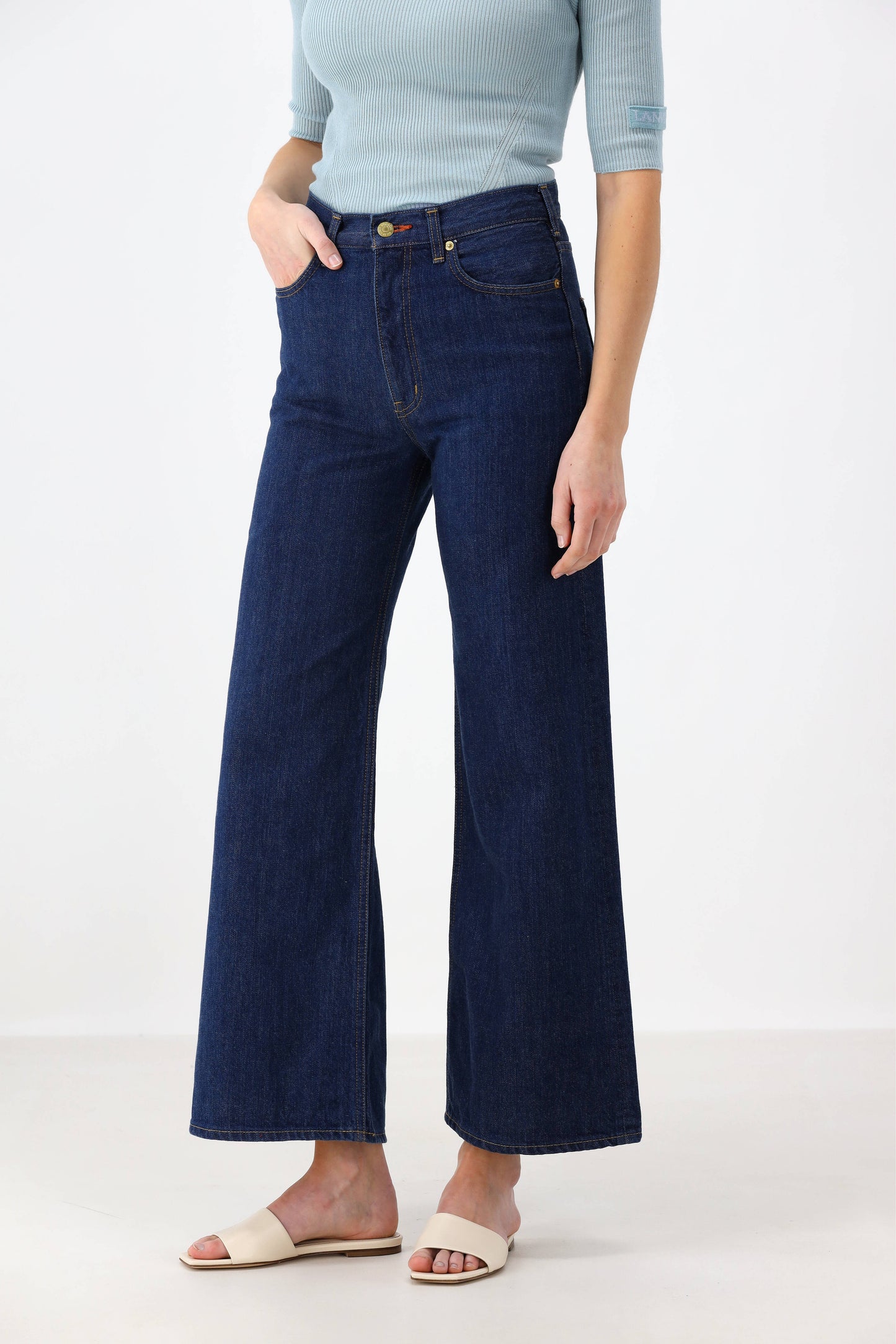 Jeans The Amber Solid in 1 YearTu Es Mon Tresor - Anita Hass