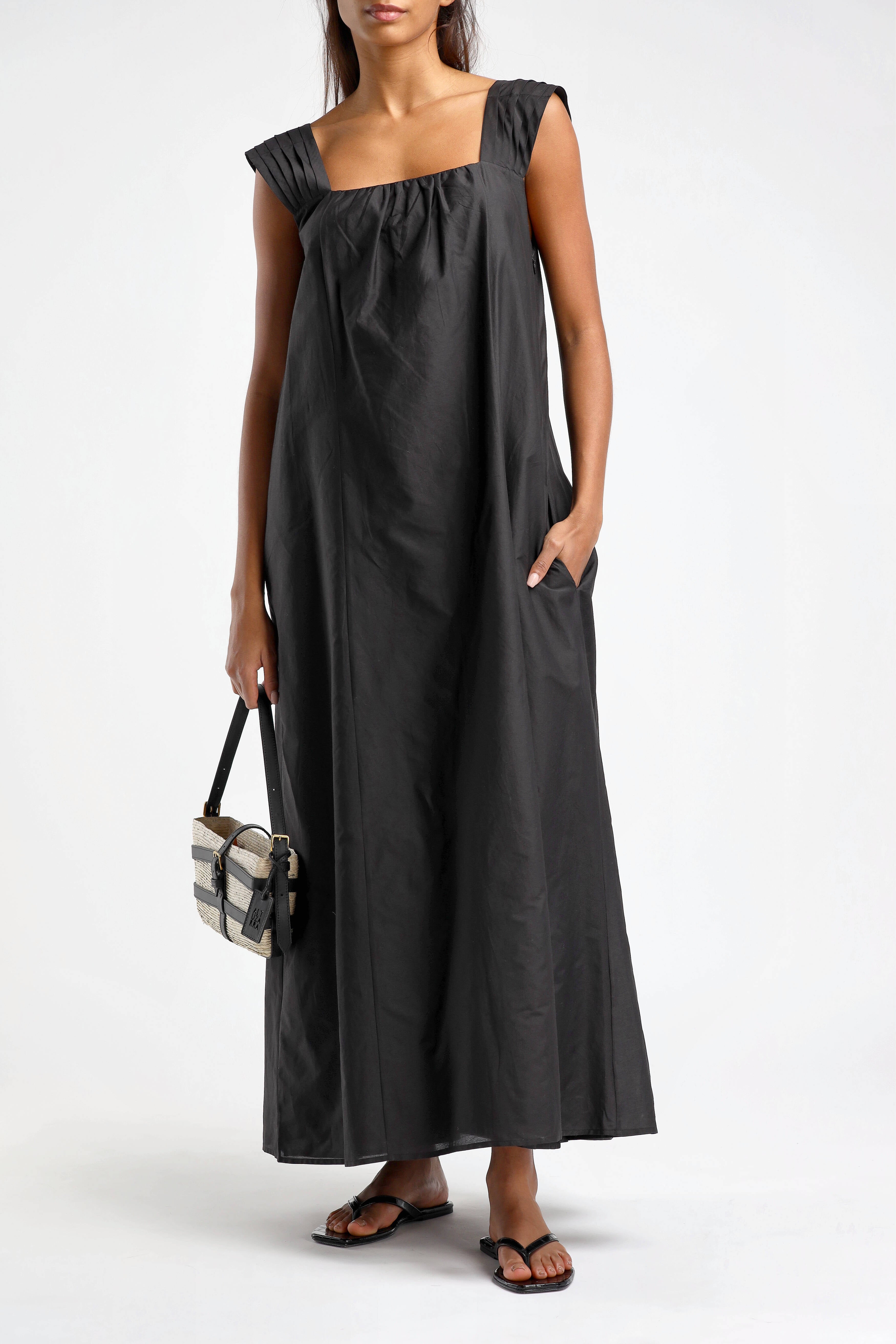 Dress Rossetti in black – anitahass.com