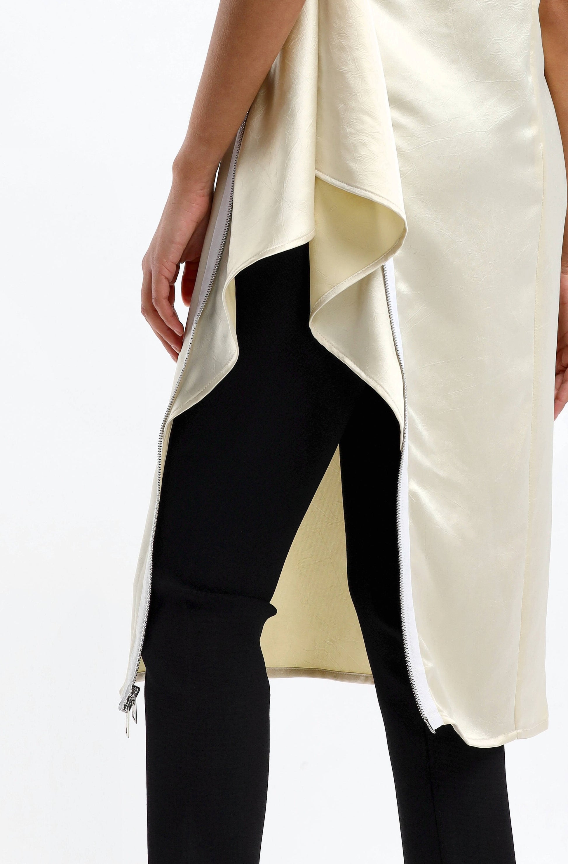 Top Zip Detail in Off WhiteJW Anderson - Anita Hass