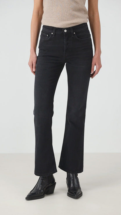 Jeans Cropped Kick in Faded Black