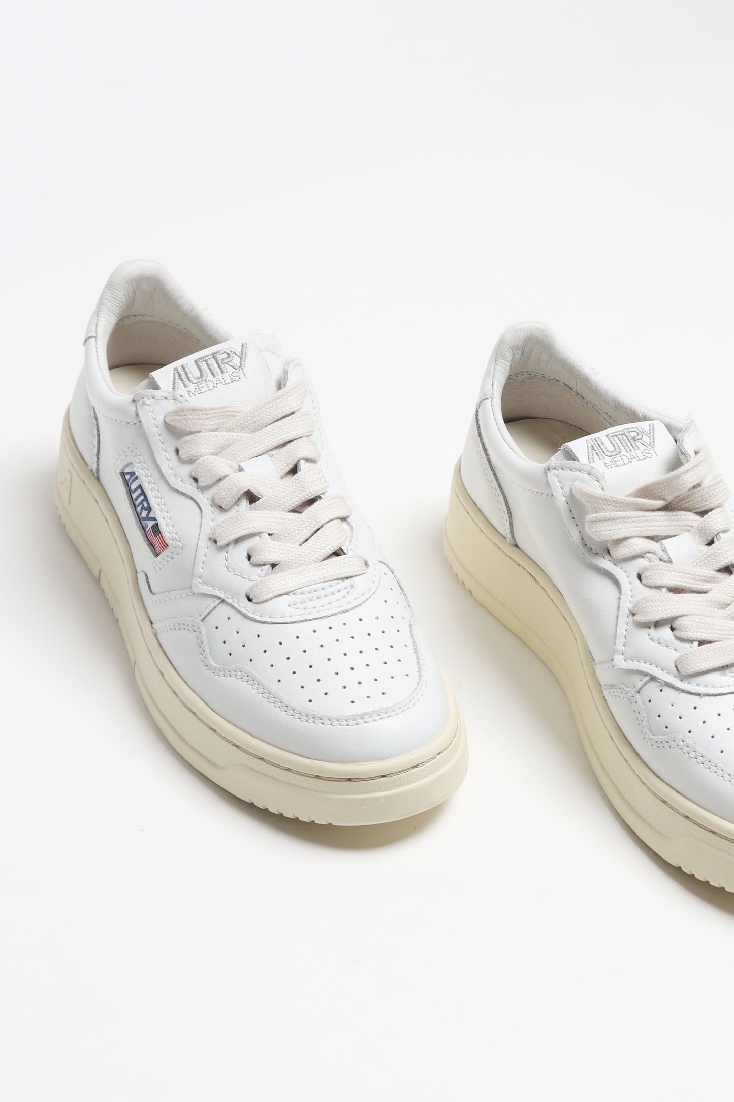 Sneaker Medalist Low in Weiß Autry