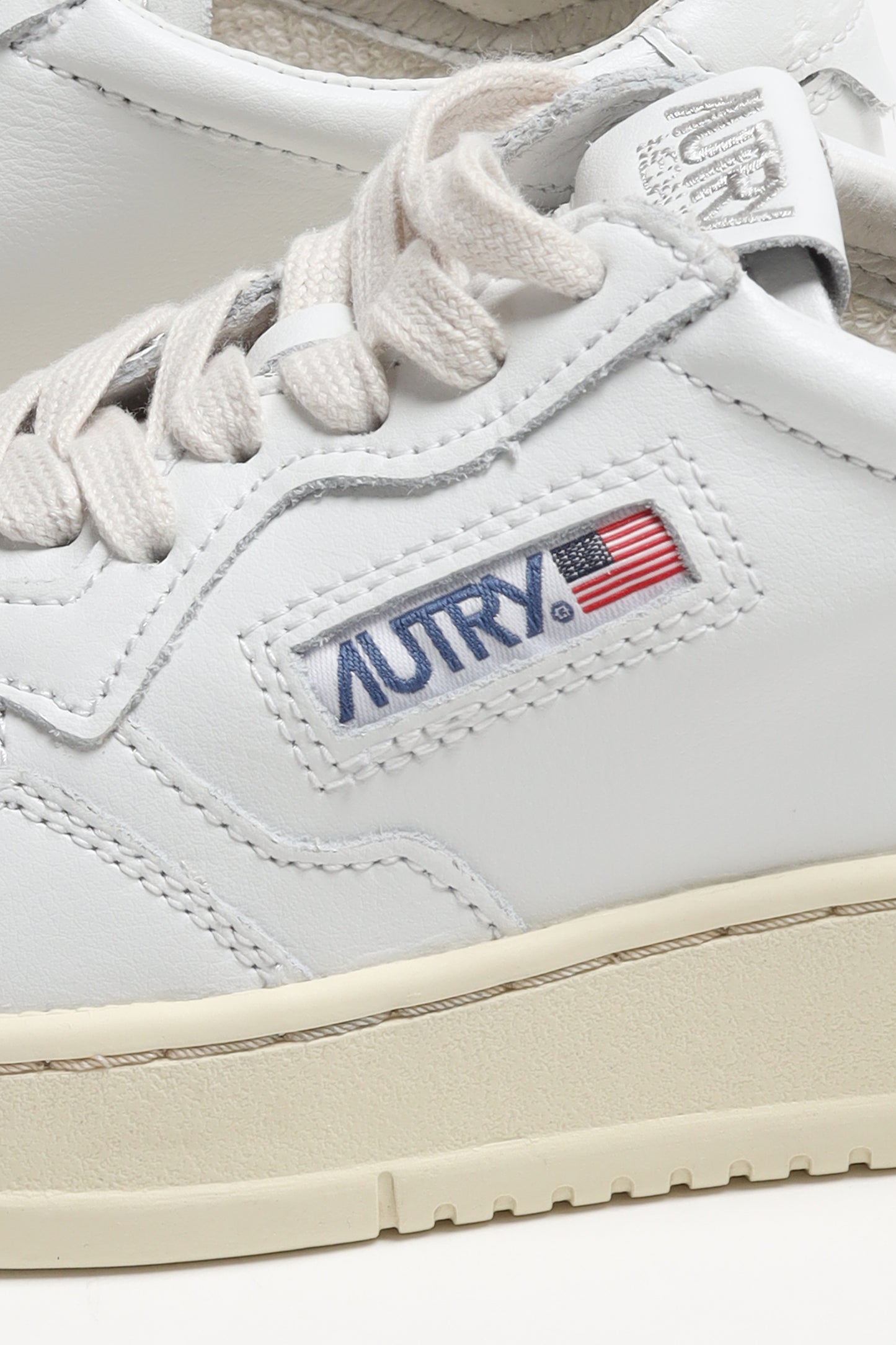 Sneaker Medalist Low in Weiß Autry