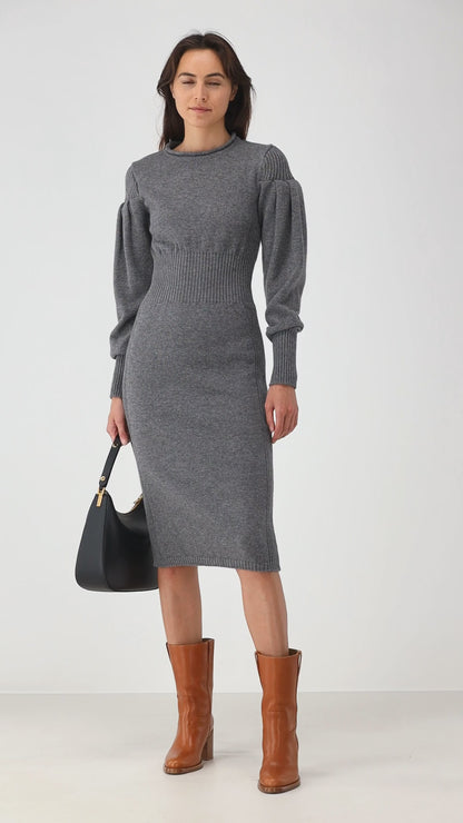Knit dress in gray