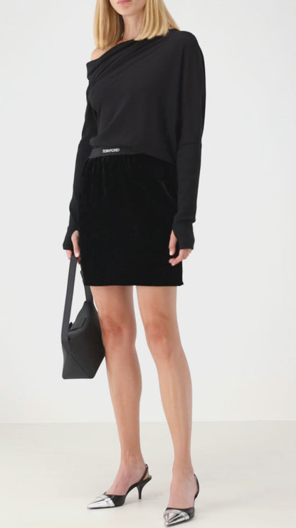 Velvet mini skirt in black