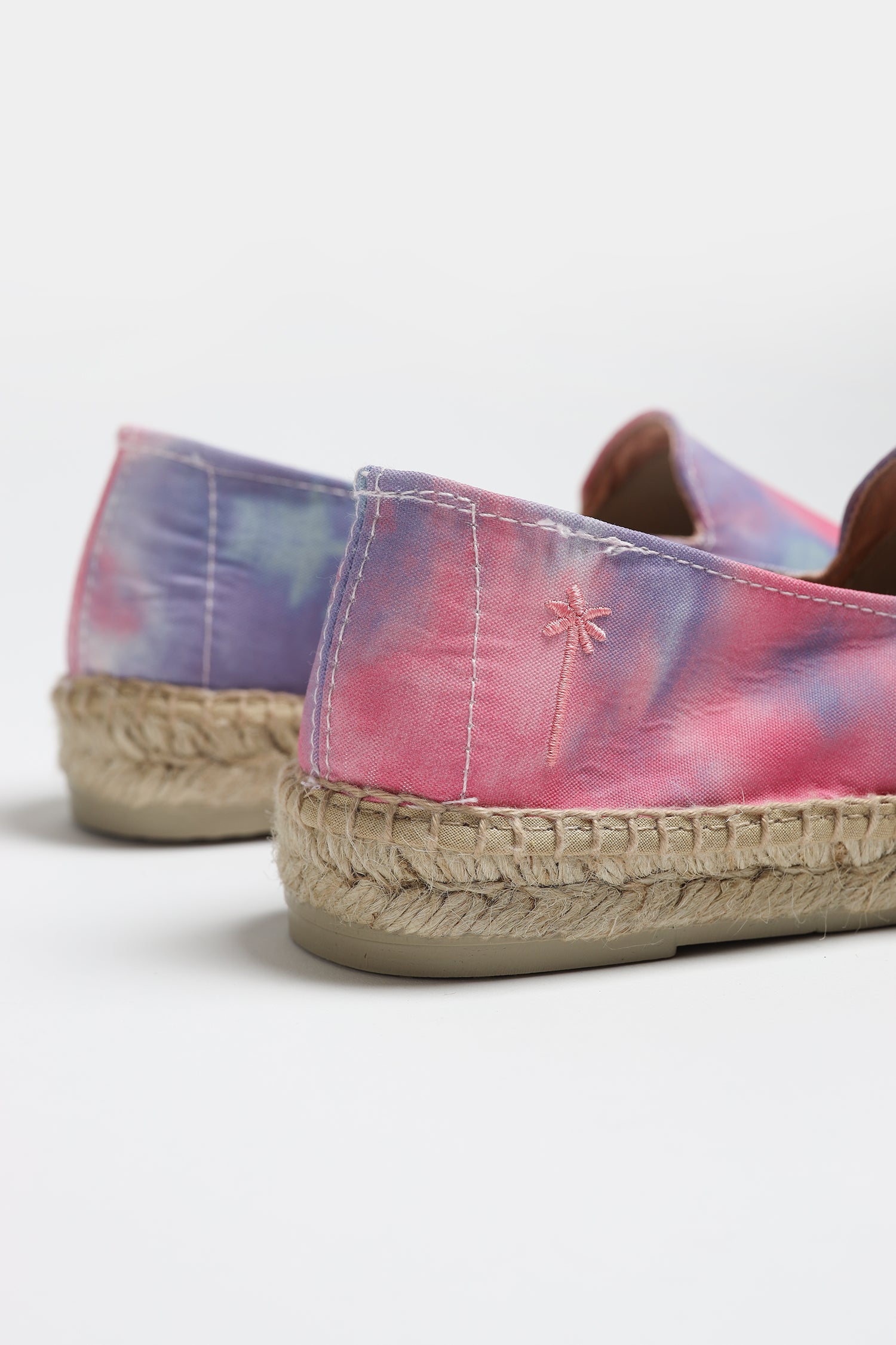Slipper in Tie Dye Peony Manebi