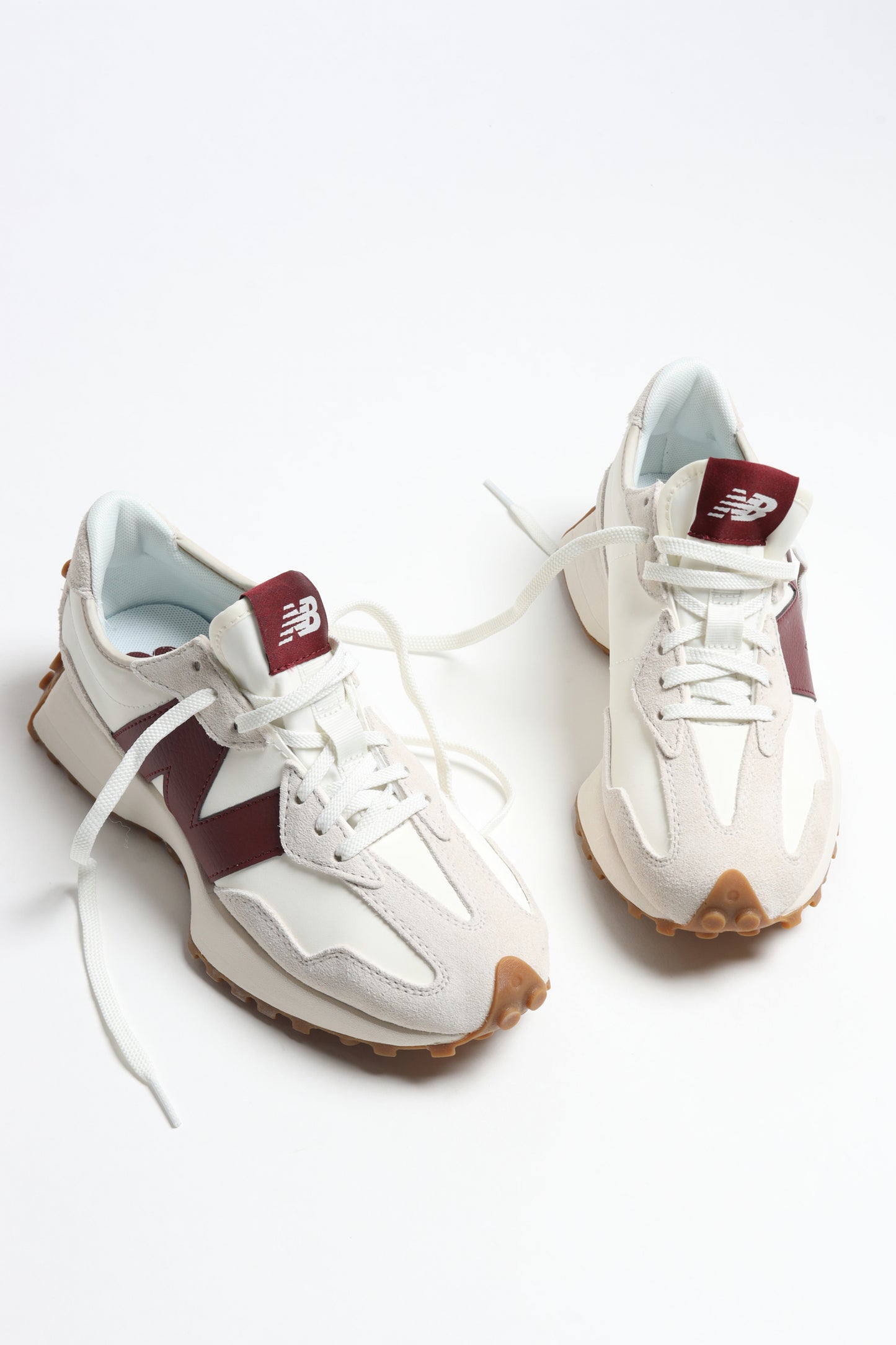 Sneaker 327 in Moonbeam/Classic Burgundy New Balance